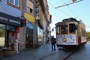 Porto Tram 0052 300x200 